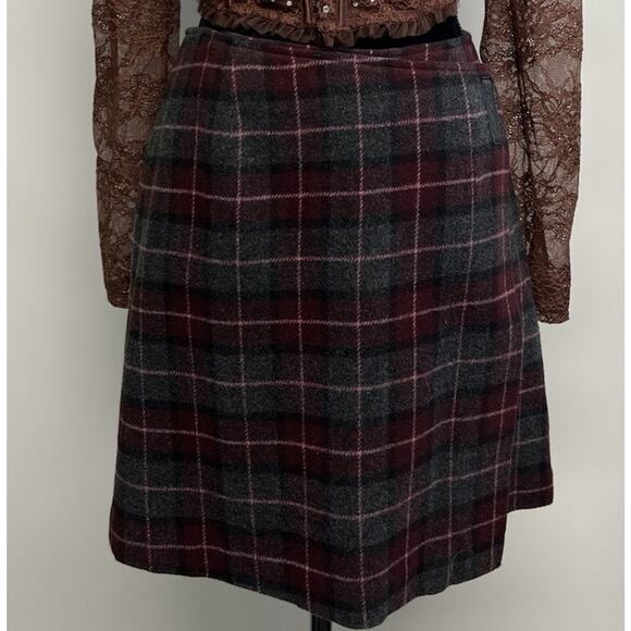 I.E. Relaxed Dresses & Skirts - Vintage 90s Y2K Style Mini Wrap skirt Recycled Wool Tartan Plaid Sz 4 Academia